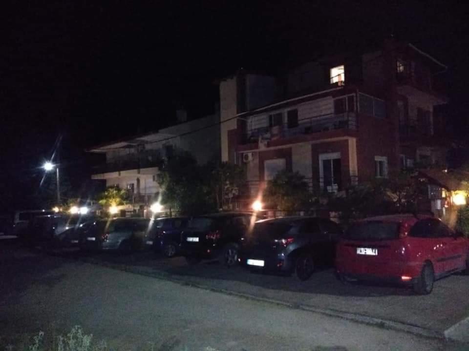 ניאה מיכאניונה Blue Moon Accommodation מראה חיצוני תמונה